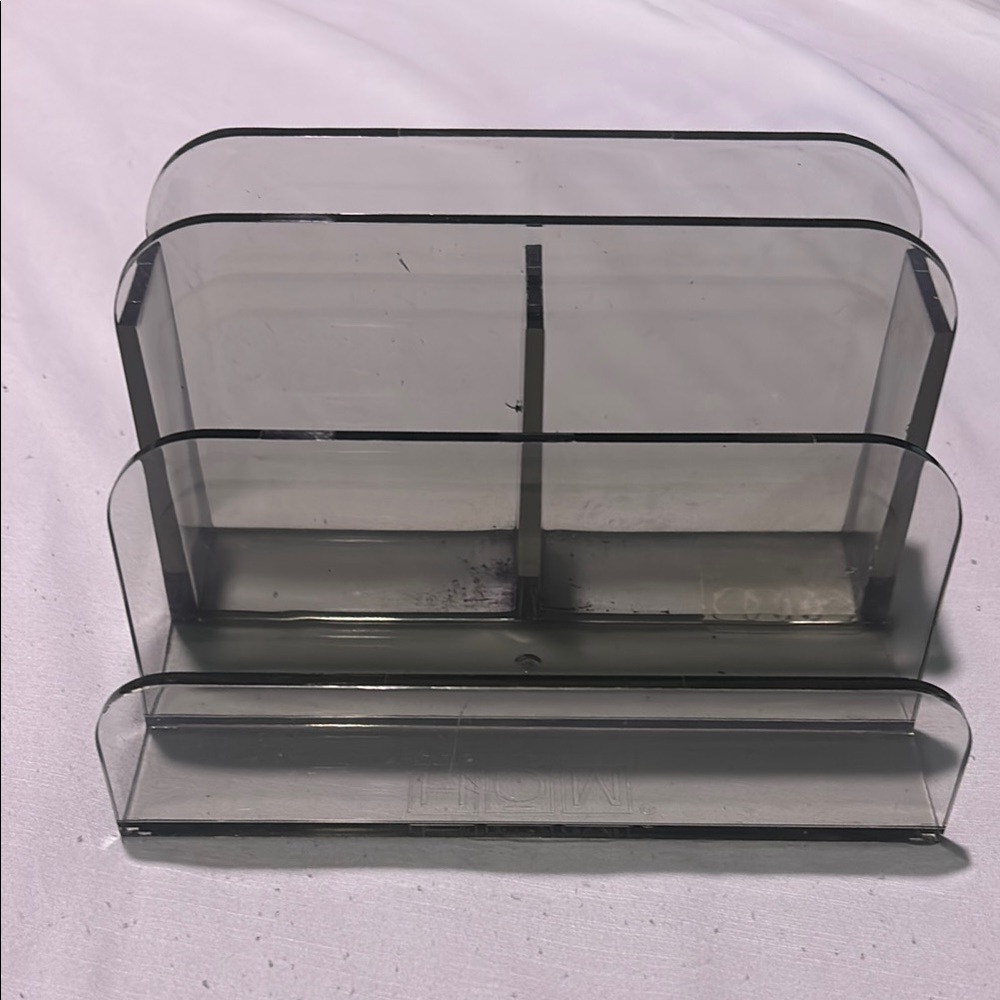 ✨ Transparent Gray Acrylic Organizer